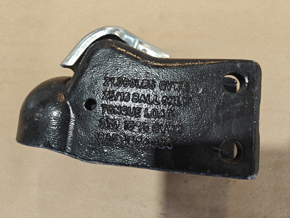 Demco 2-5/16" EZ-Latch Channel Cast Coupler (15791-81)