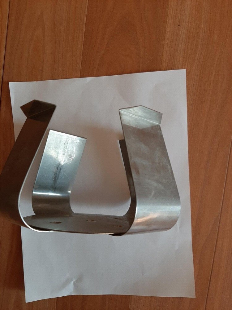 2-liter flask holder clamps, quantity 9