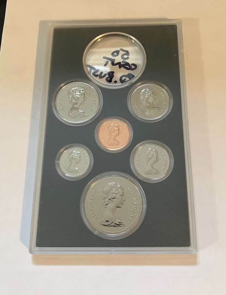 1979 Canada RCM Specimen set. Missing silver dollar.