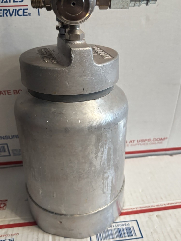 Binks Aluminum Pressure Cup - 80-295
