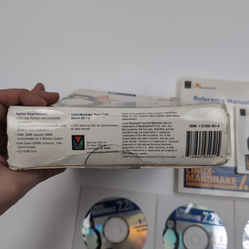 Linux Mandrake 7.2 Deluxe 2001 Operating System Software Big Box 7 CD'S Manuals