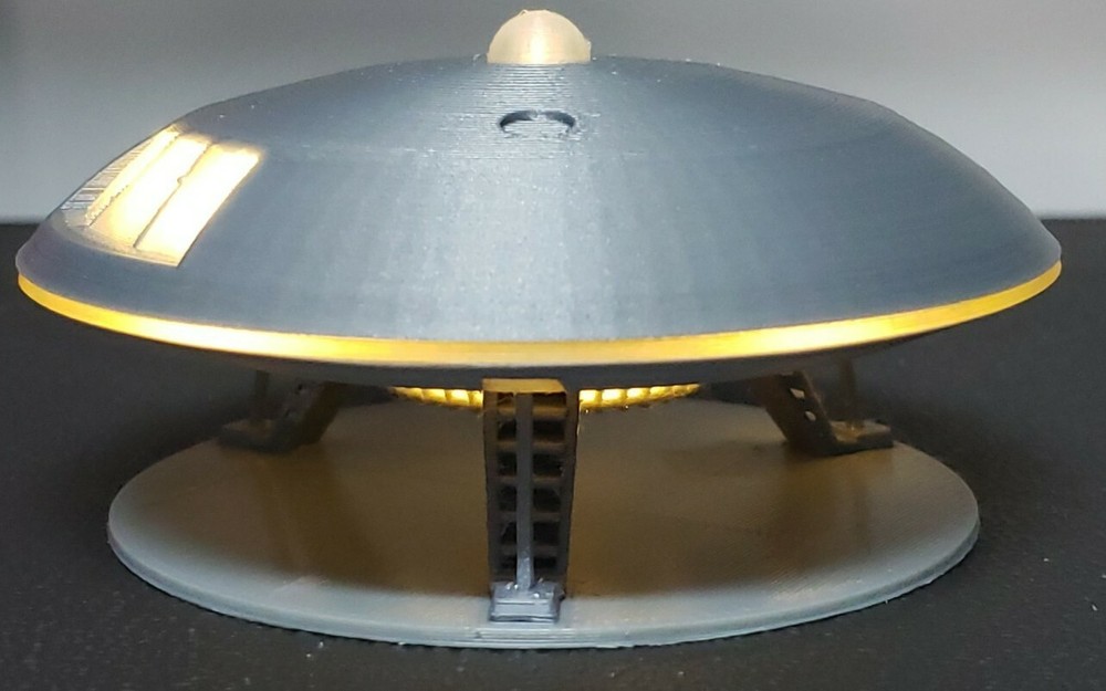Jupiter 2 [from Lost in Space] - with battery-powered lights - small