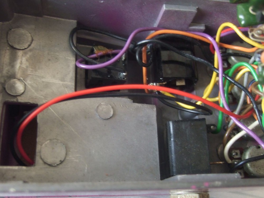 Silver screw BOSS BF-2 Flanger