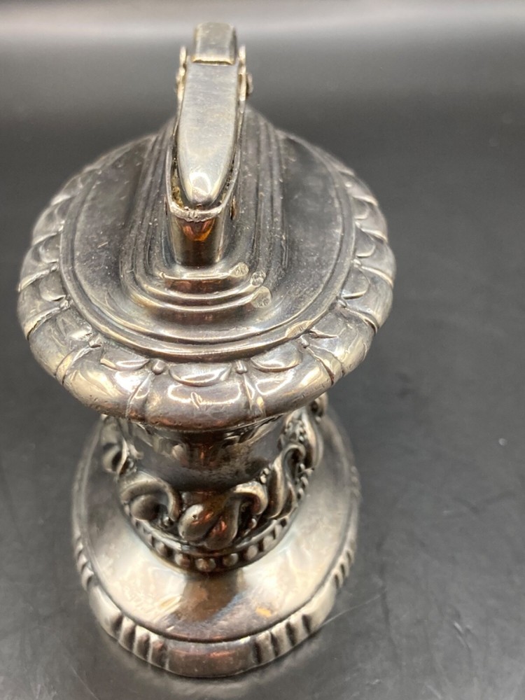 Vintage Ronson “Waldorf” Table Lighter