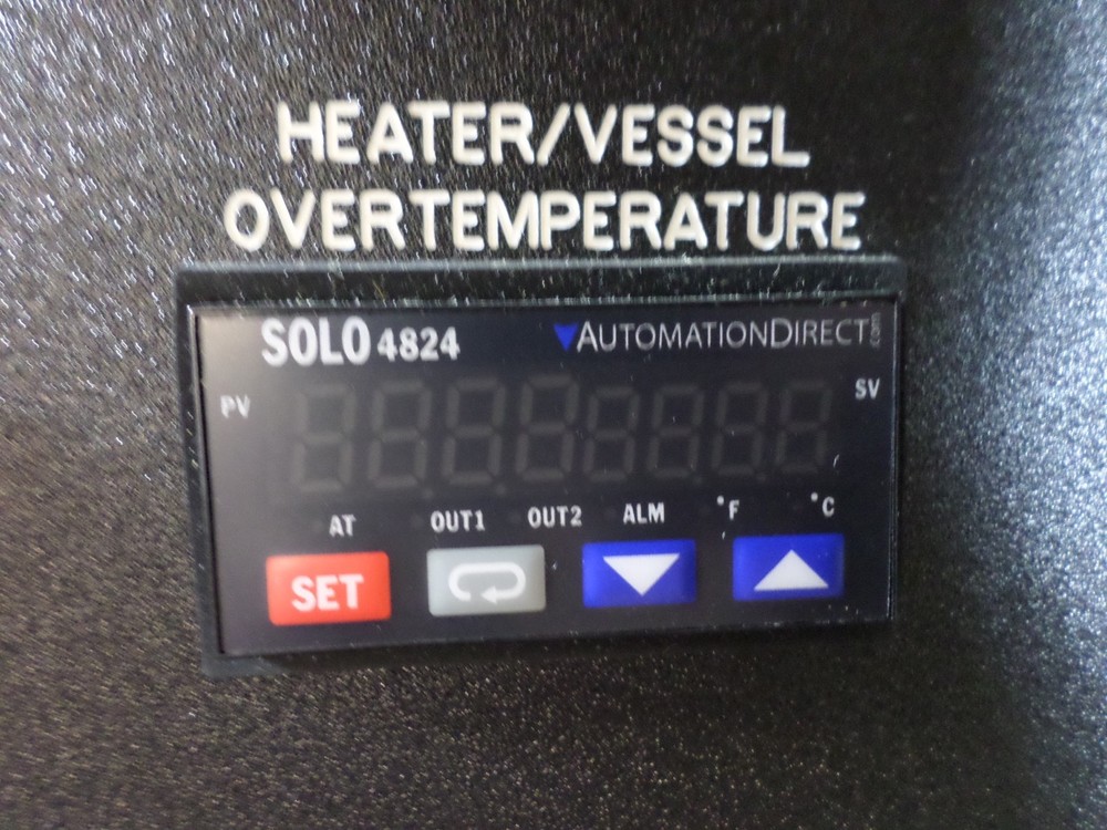AUTOCLAVE ENGINEERS UHC Temperature Universal Heater Controller UHC030001001
