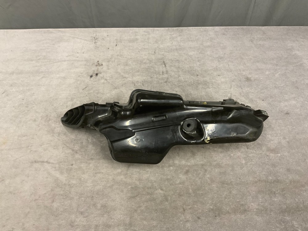 SUZUKI GSX-R750 LEFT INTAKE PIPE