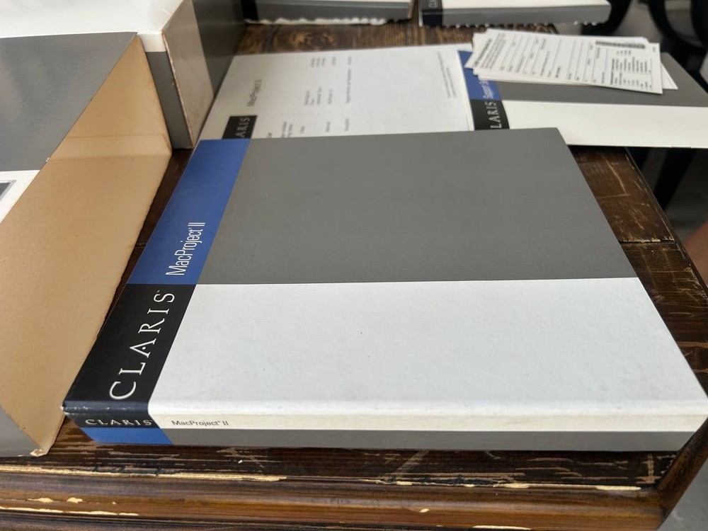 Claris MacProject II Boxed Software Disks Manuals Vintage