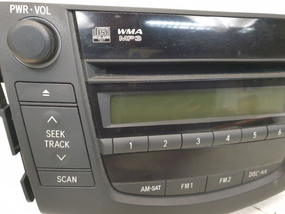 Radio/CD-changer-combination this radio mandatory one code, code not