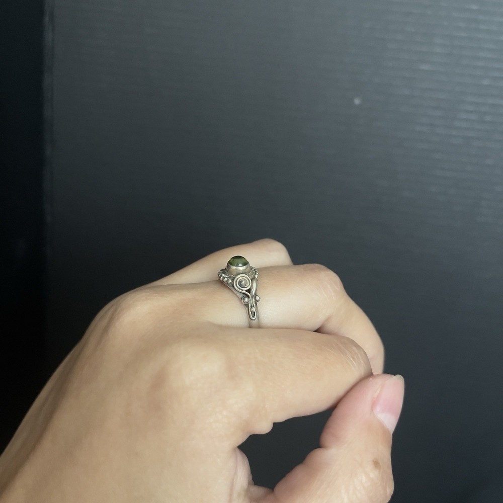 Sterling Silver Native Green Gem (maybe Peridot) Ring Size 6.25
