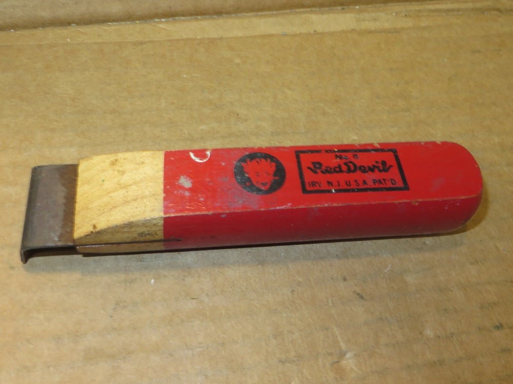 RED DEVIL vintage scraper WOOD HANDLE 5"