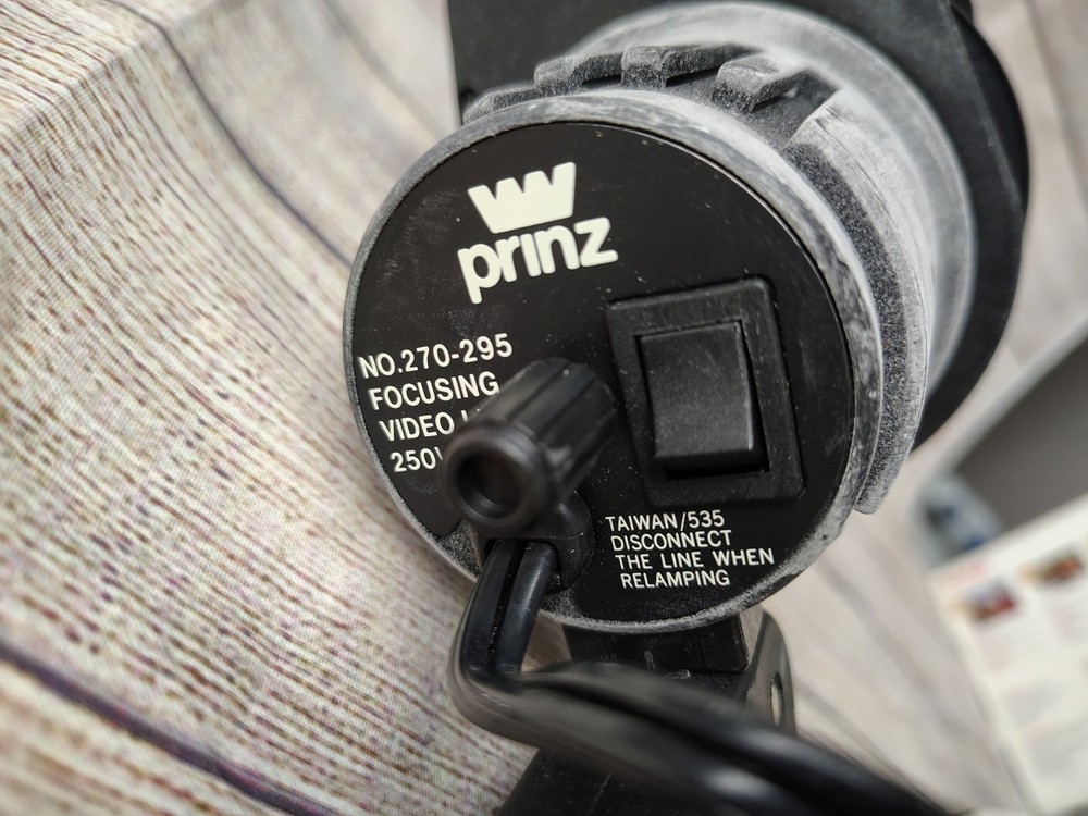 Prinz Quartz Video Light, w/original box