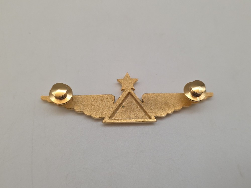 DELTA AIRLINES FIRST OFFICER WINGS 4TH ISSUE