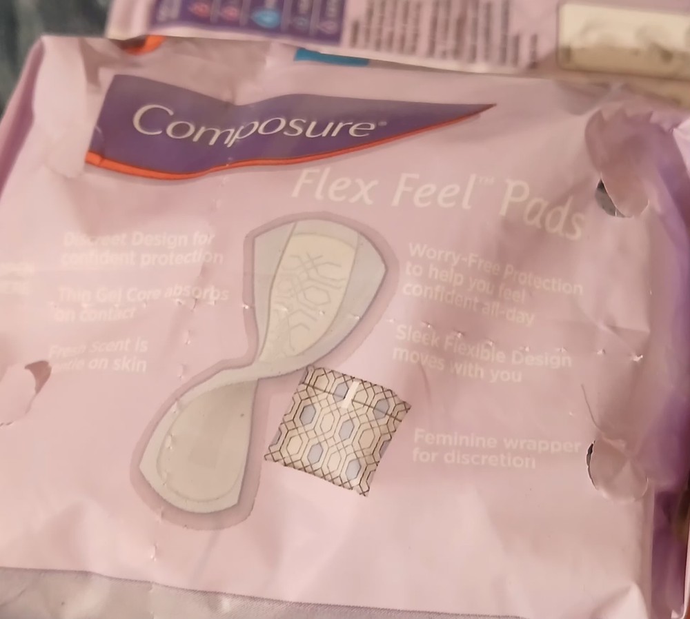 Composure Flex Feel Pads 2pk (Moderate Absorbency 4) Regular length