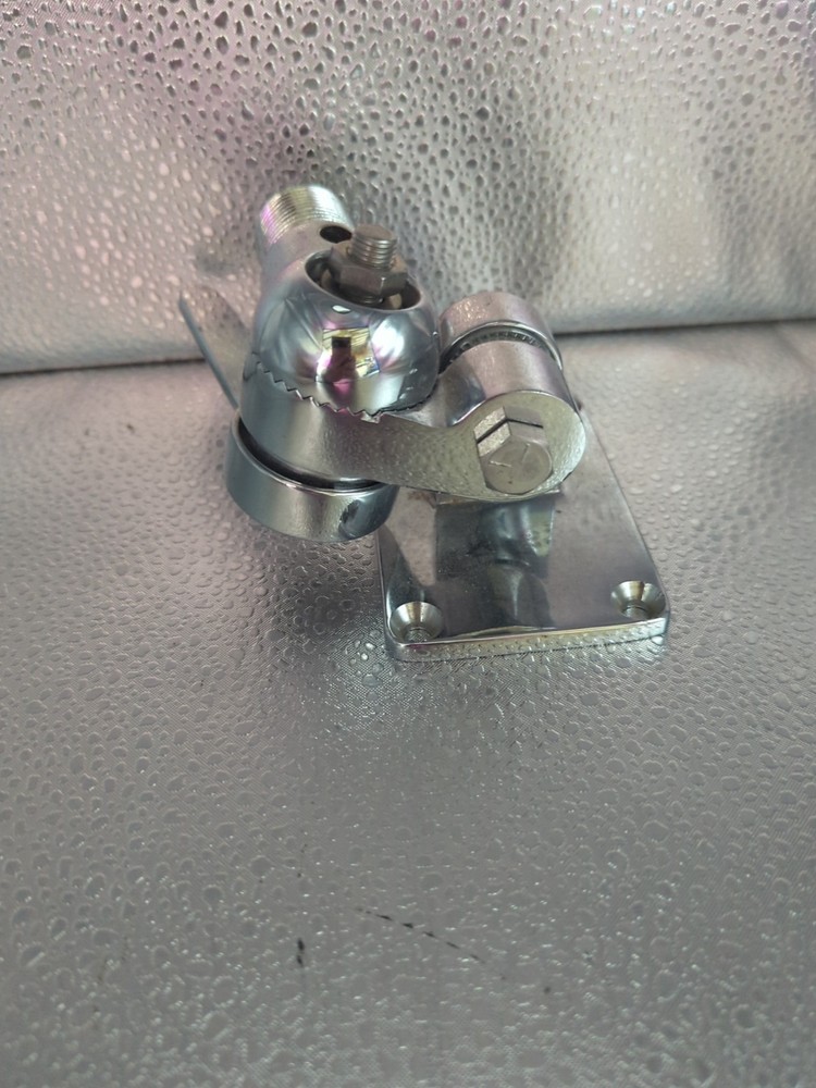 ADJUSTABLE STANDARD ANTENNA BRACKET