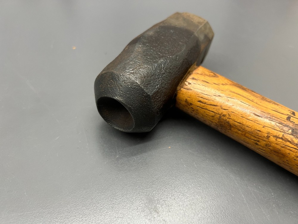 (H1) VINTAGE BLACKSMITH FORMING HEAD HAMMER INVERTED HEAD - SHORT HANDLE
