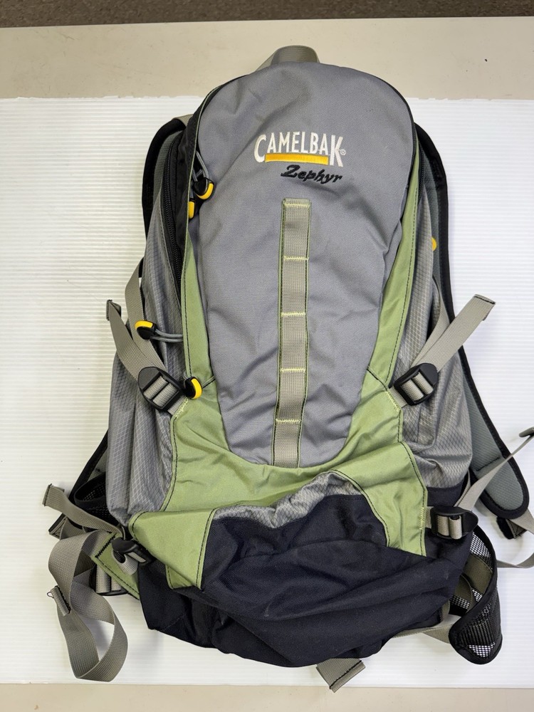 Camelbak Zephyr Gray/Green Hydration Backpack With Bladder