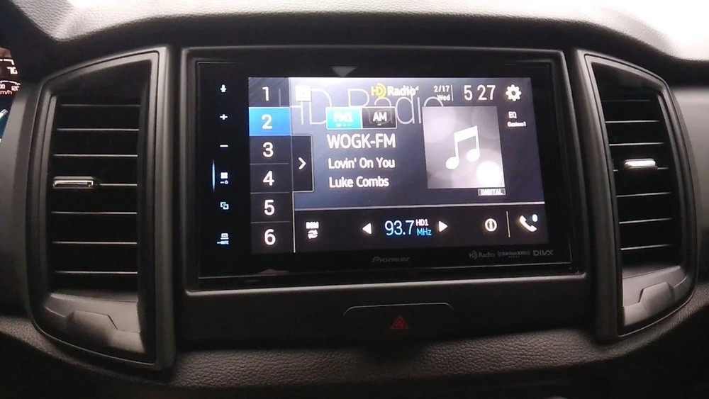 Pioneer DMH-C5500NEX Digital Multimedia Receiver