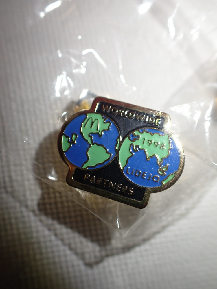 8 Assorted McDonalds Enamel Lapel Pins NIP NEW