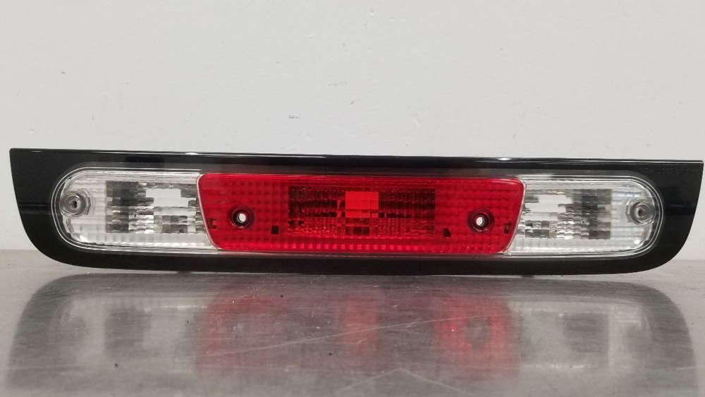 12 CHEVY SILVERADO 1500 HIGH MOUNTED STOP LIGHT