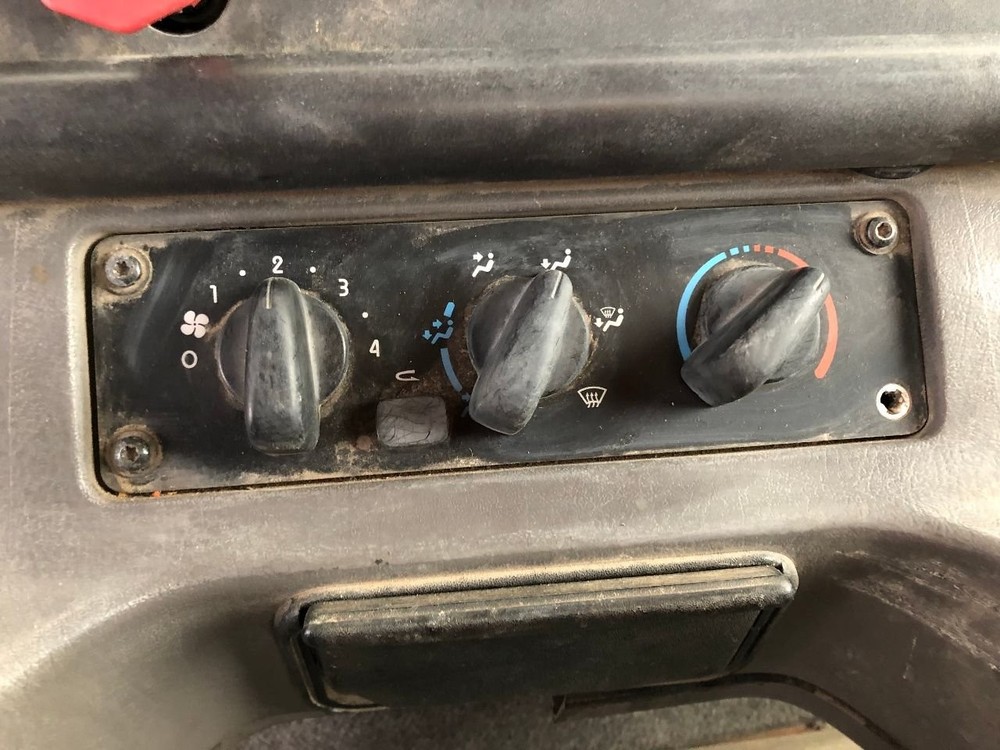 Freightliner M2 112 Heater A/C Temperature Controls - Used