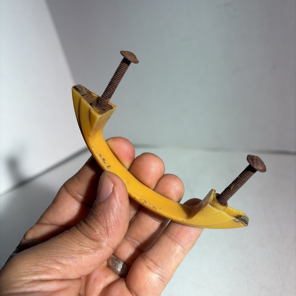 Vintage Art Deco Single Yellow Bakelite Drawer Pull Handle