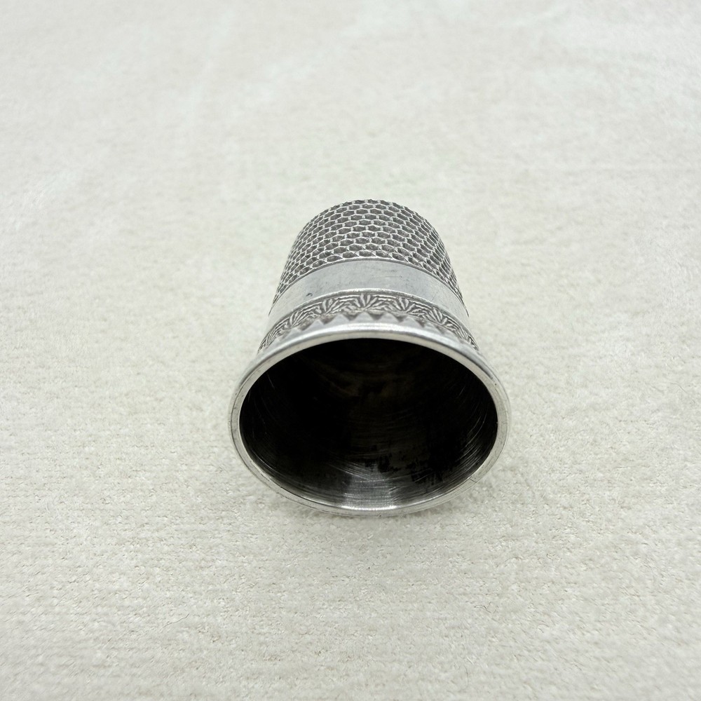Antique Sterling Silver Geometric Pattern Thimble Sewing Accessory Collectible