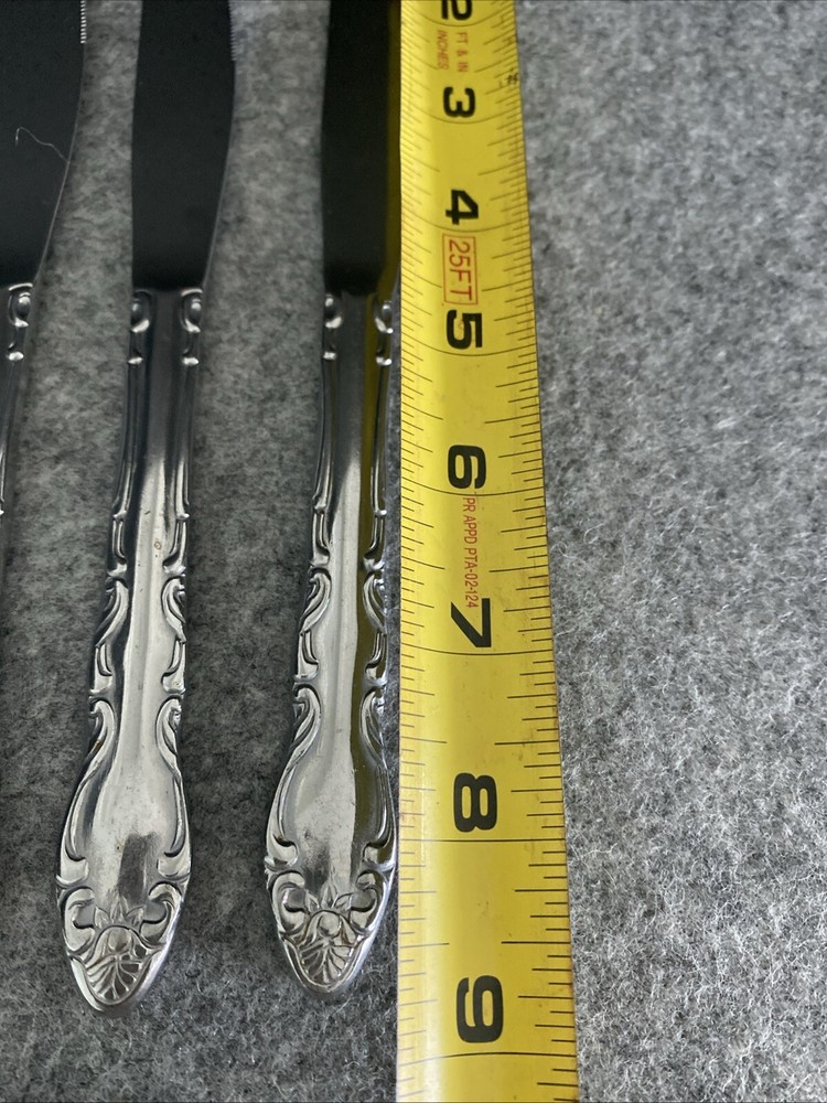 3 TOWLE/SUPREME CUTLERY STAINLESS FLATWARE, "PIERRE" PATTERN, DINNER KNIVES