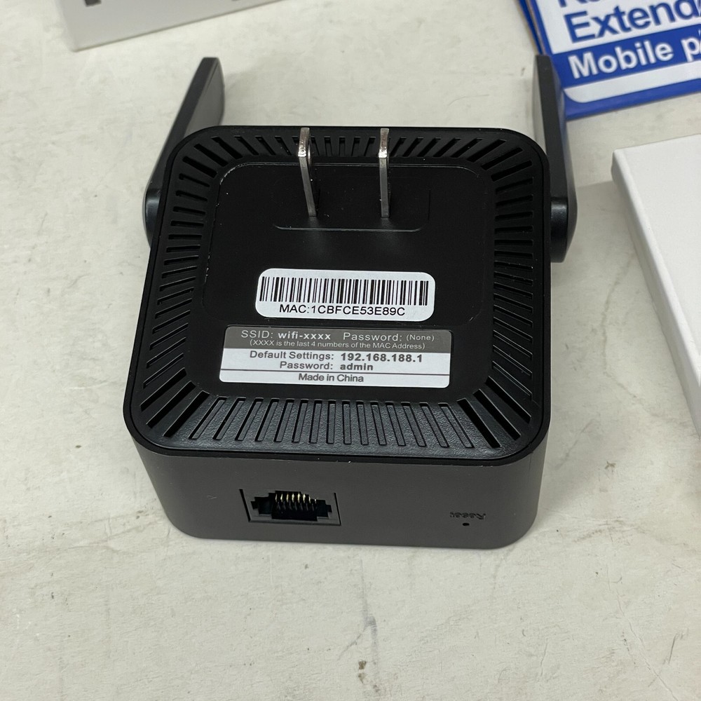 2023 Wifi Repeater Range Extender 300 Mbps- open box item