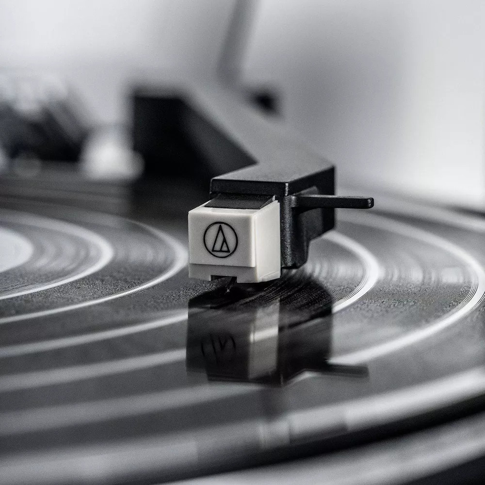 Victrola Automatic Turntable