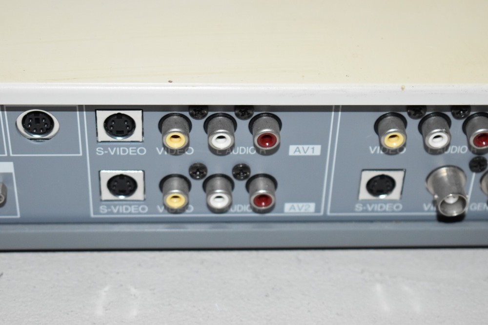 Elmo EV-4400AF Visual Presenter Zoom Overhead Document Camera BROKEN NOT WORKING