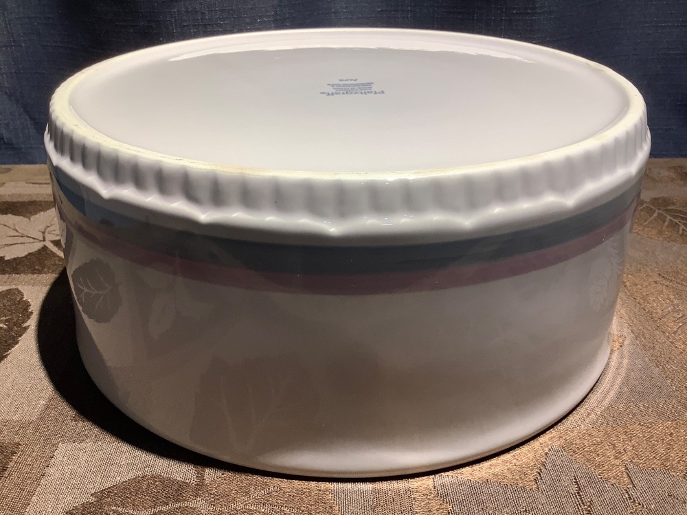 Pfaltzgraff Aura 8 3/4” Flat Bottom Serving Bowl