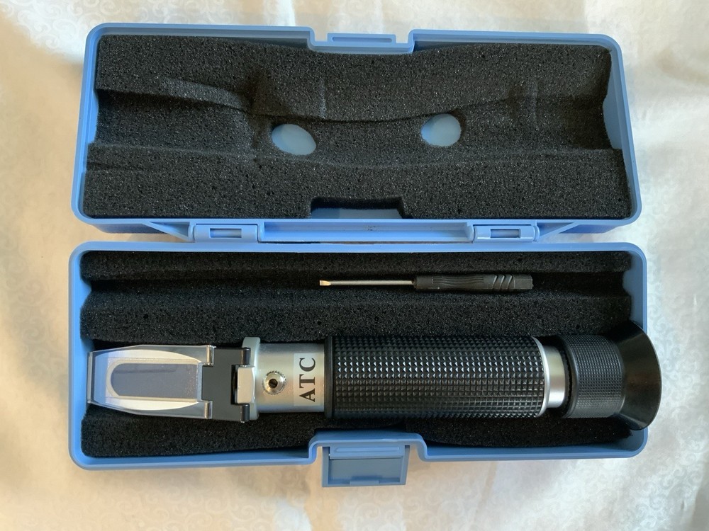 Optical Brix Hand Held Refractometer Portable with Case