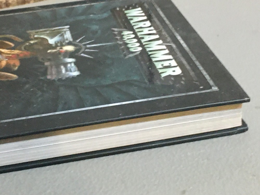 BOOK WARHAMMER 40K GRIM DARKNESS CORE RULE BOOK 8TH ED USED HB HARDBACK