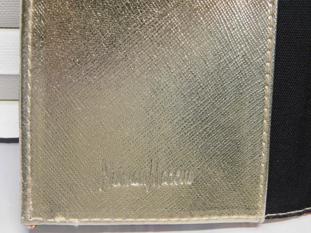 NEIMAN MARCUS PALM BREEZE PASSPORT HOLDER