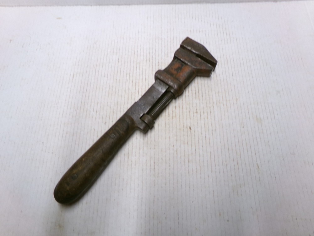 Russwin Perfect Handle Adjustable Pipe Wrench 15" Vintage Tool