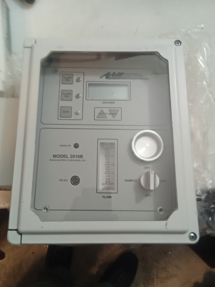 Advanced Micro Instruments AMI Trace O2 analyzer MODEL 2010B