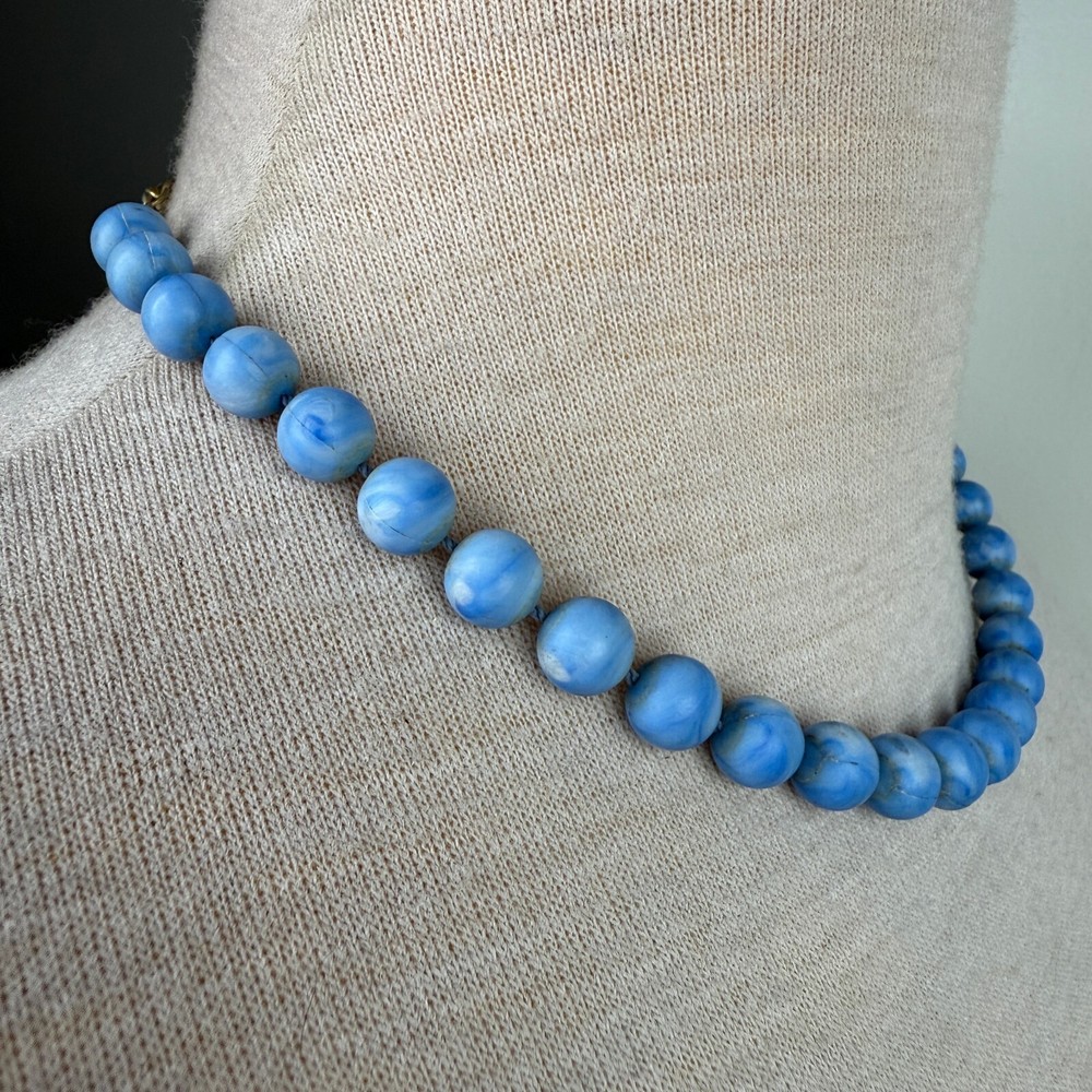Vintage Marble Blue Plastic Beaded Necklace 15-19.5"