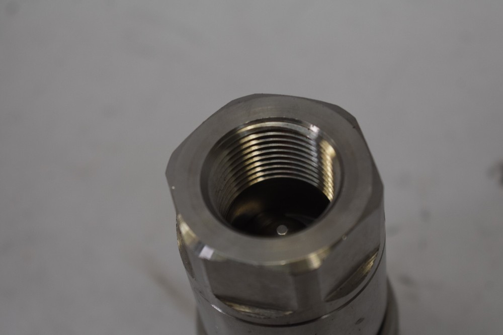 Dixon HT-Series Correct Connect Flushface Female Threaded Coupler 6HTF6-SS