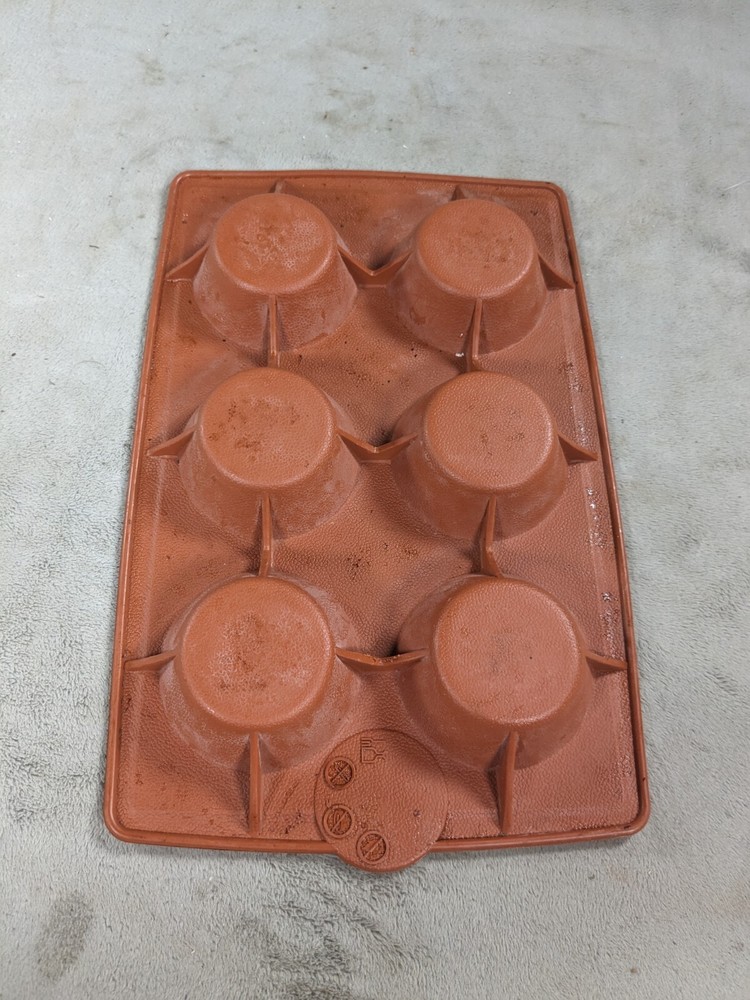 Smartware Temperflex Flexible Cookware & Bakeware 6 Muffin Pan - Dirty