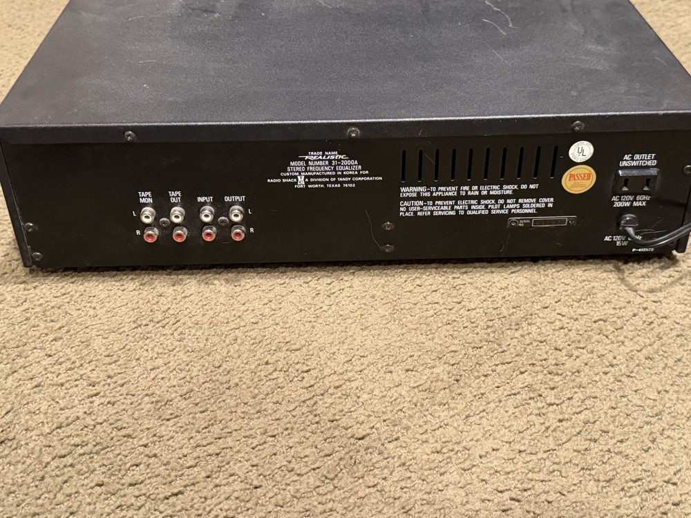 Realistic 31-2000A Analog Stereo Frequency Equalizer, Zero Gain Control, RCA