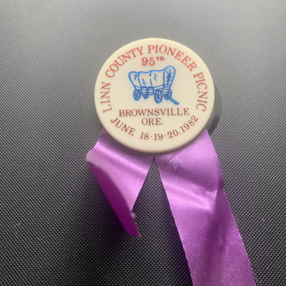 1982 Linn County Oregon Pioneer Picnic Pinback Button