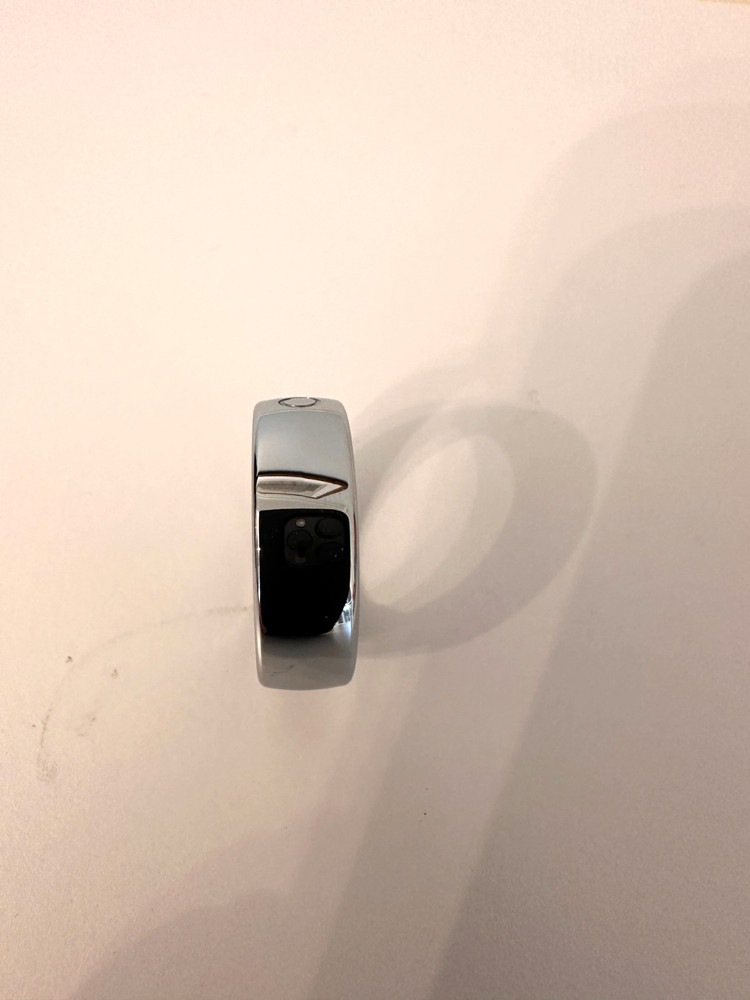 Circular Ring 2 Smart Ring (Size 10) in Silver in perfect condition and working