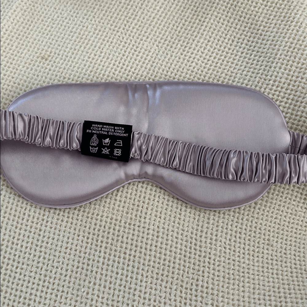 BLISSY Pure Silk Sleep Mask, Lavender, NWT open box