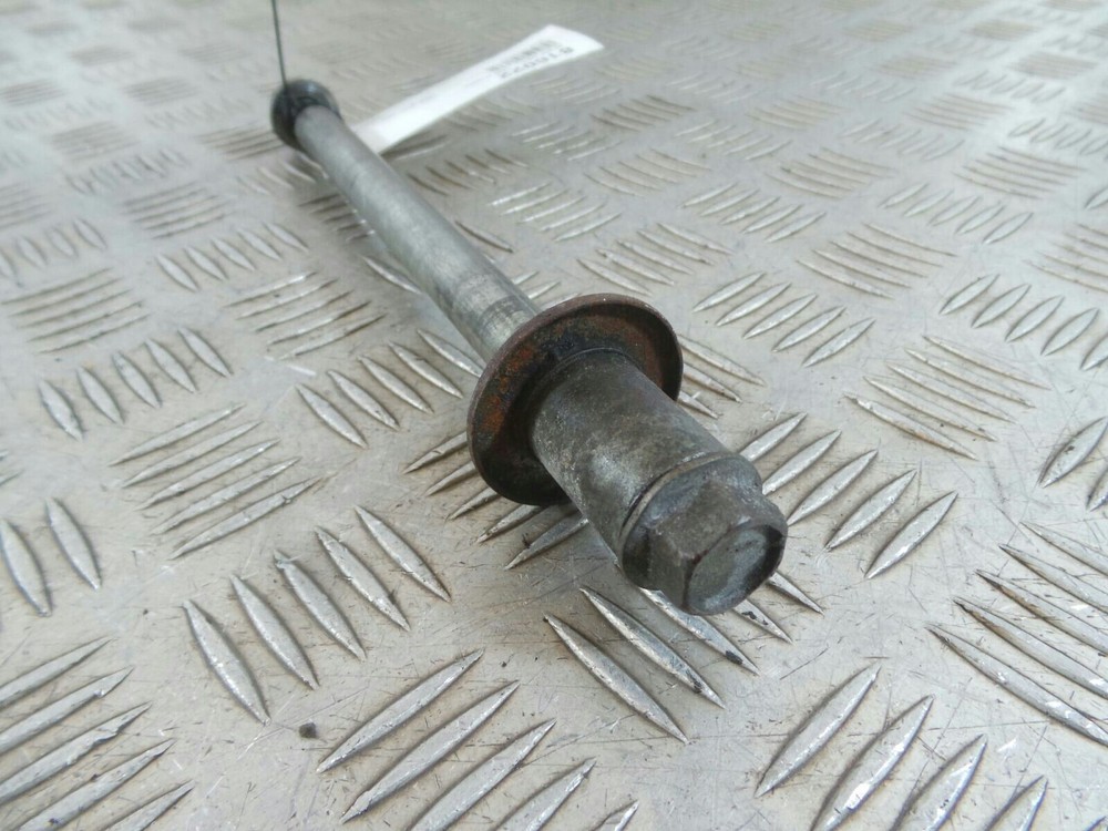 1996 SUZUKI GS 500 Front Spindle