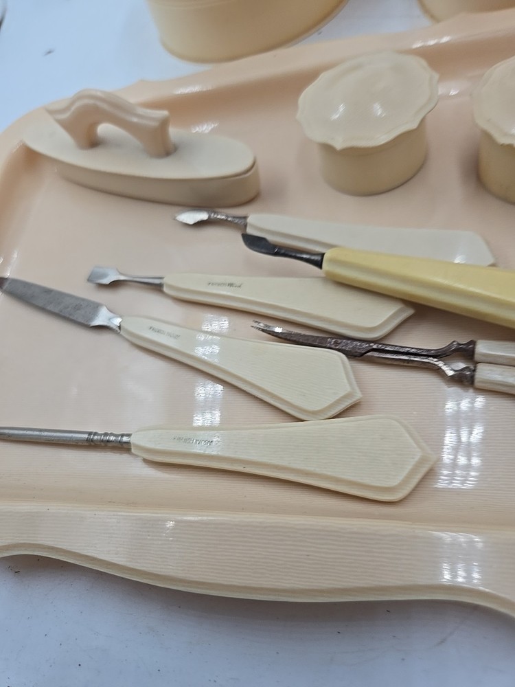 When Backlite Celiod vanity set