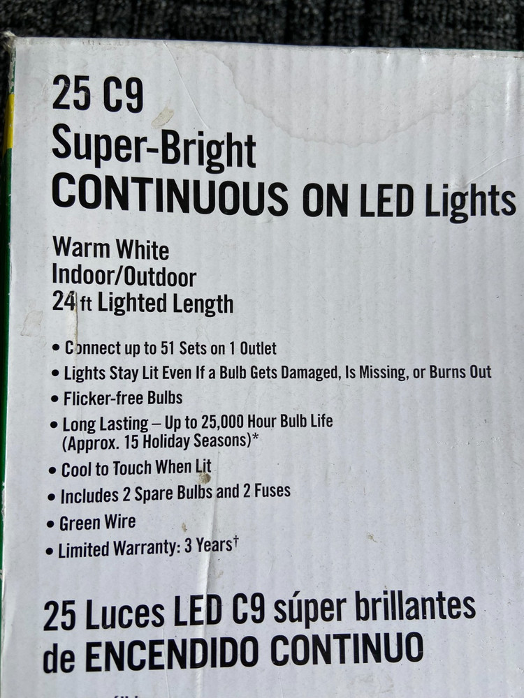 25 Ct Led C9 Cool White Light. Total Length 24 ft