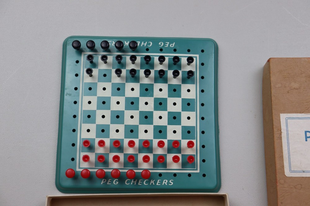 Rare Vintage Peg Checkers Travel Game