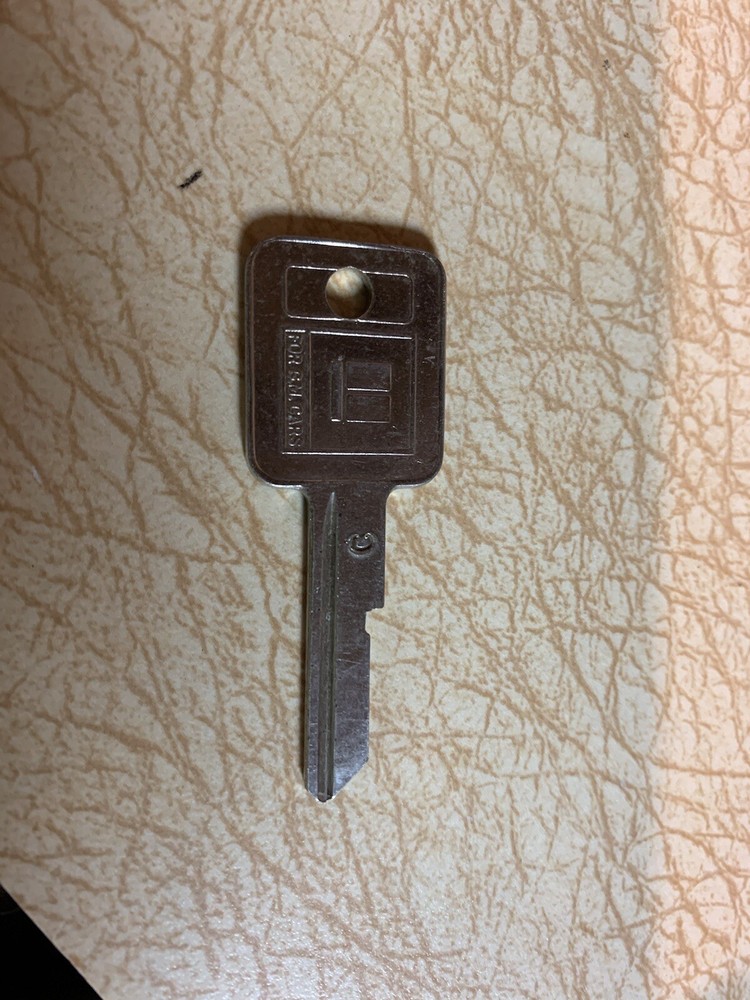 GM C Style Key Blank #3
