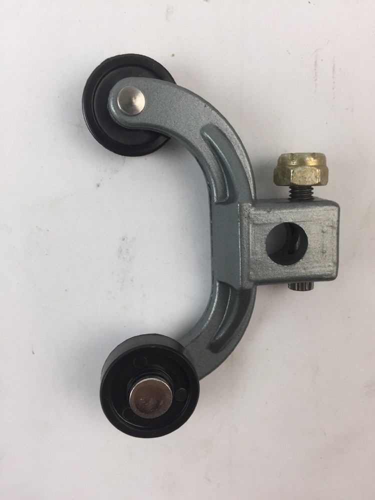 WESTINGHOUSE RRCS RR LIMIT SWITCH FORK LEVER WITH STAGGERED ROLLERS