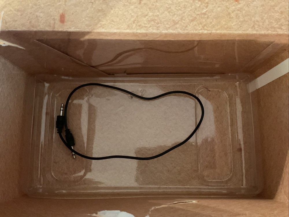 Vivitar Bluetooth Speaker “Get Loud” WALNUT GRAIN FINISH